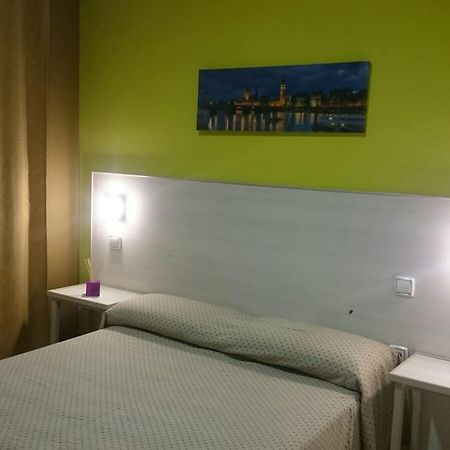 Hostal Ds Велия де Сан Антонио Екстериор снимка