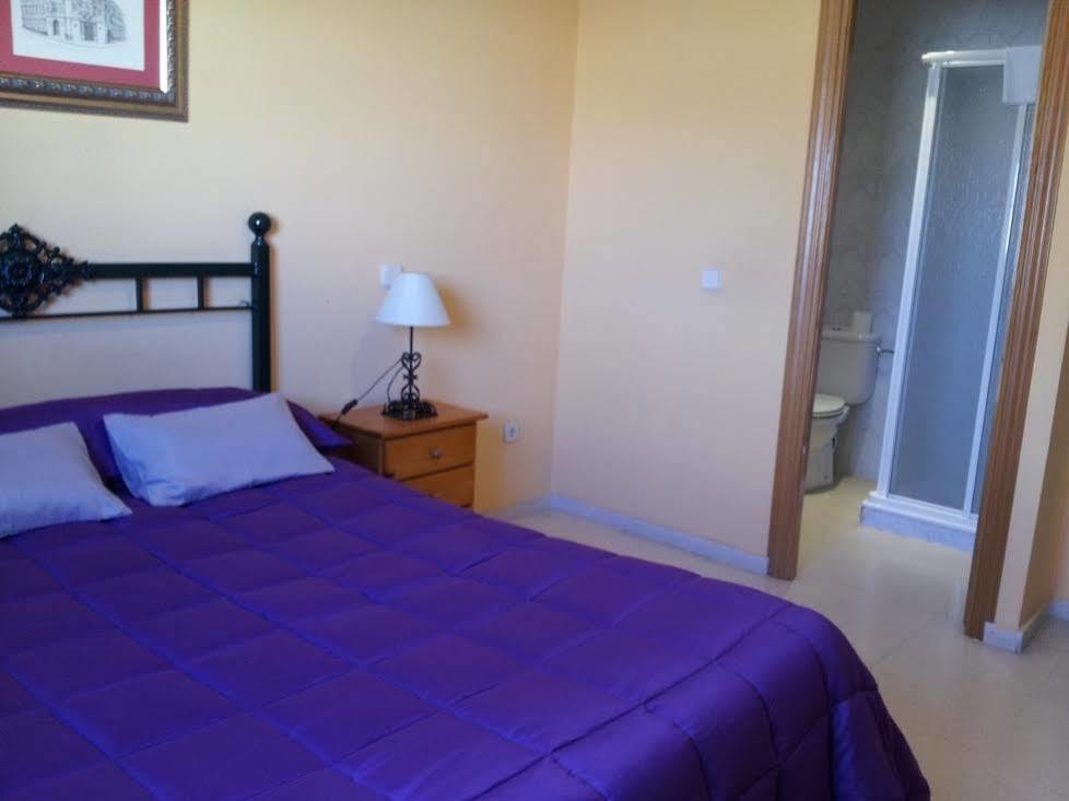 Hostal Ds Велия де Сан Антонио Екстериор снимка